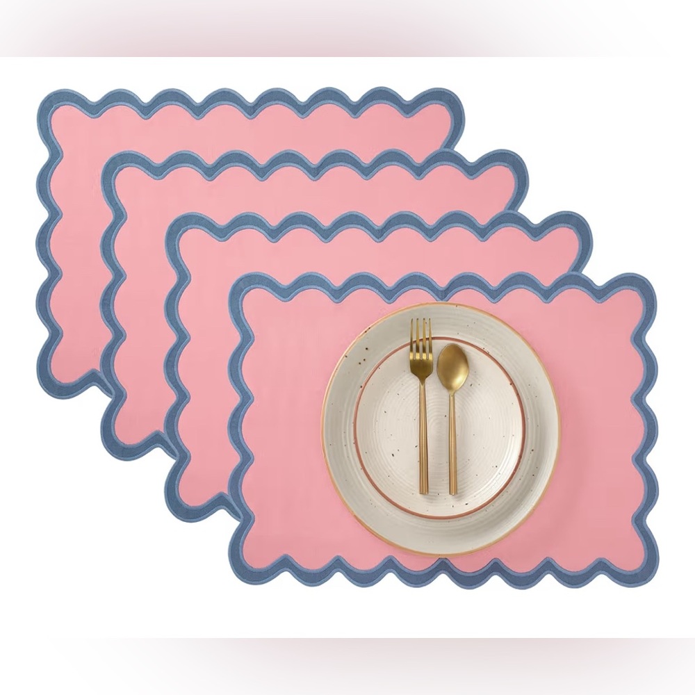 Set of 4 Cottage-Adorable Pink Scalloped Placemats by Folkulture. 100% Cotton